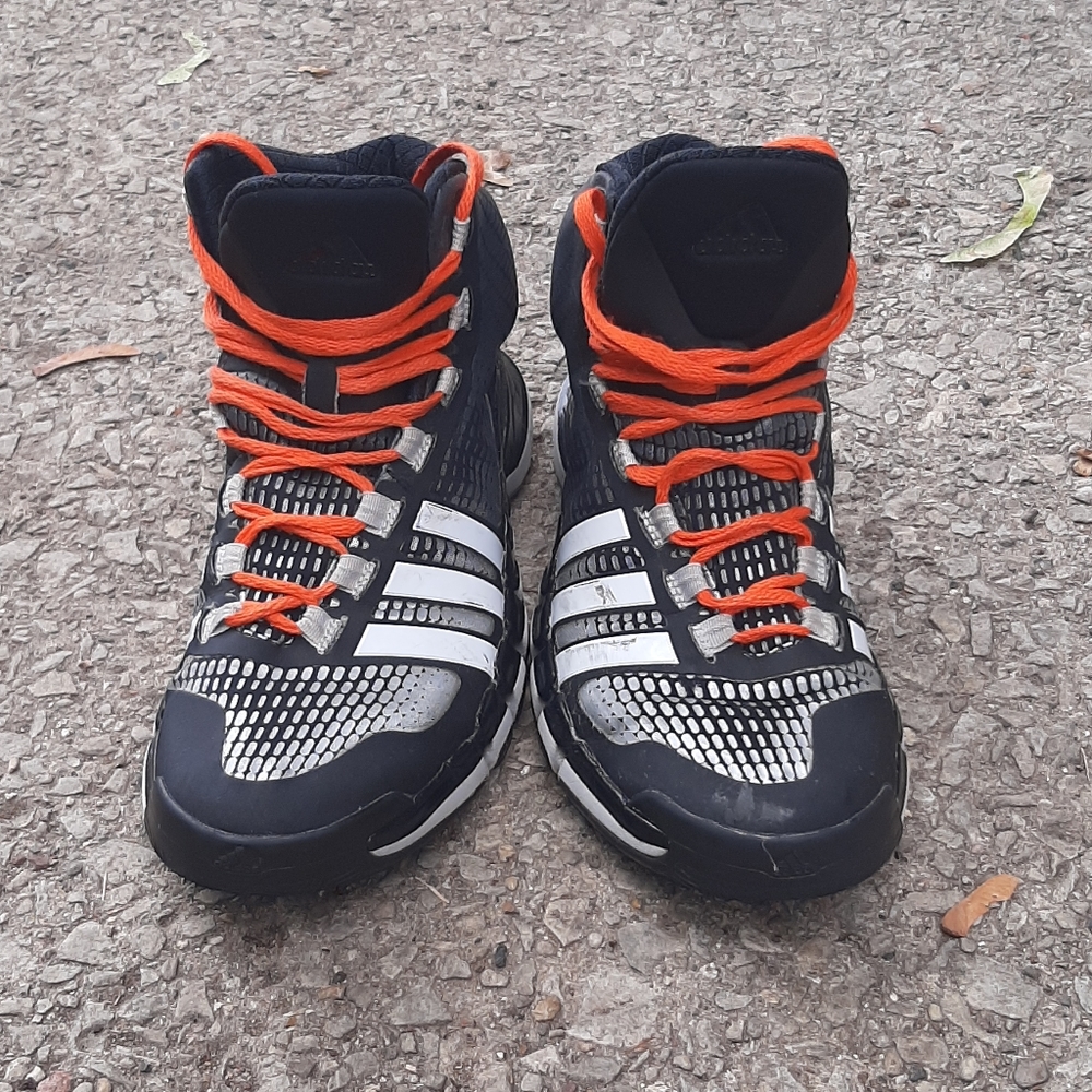 Adidas size 7  shoes
